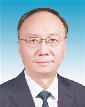 最新省委常委任免動態(tài)，自然美景背后的探索之旅