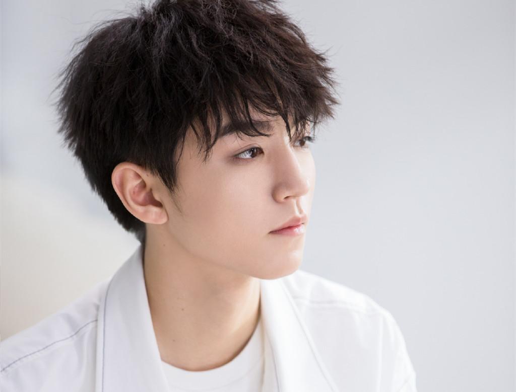 中餐廳最新一期，美食與情感的盛宴！