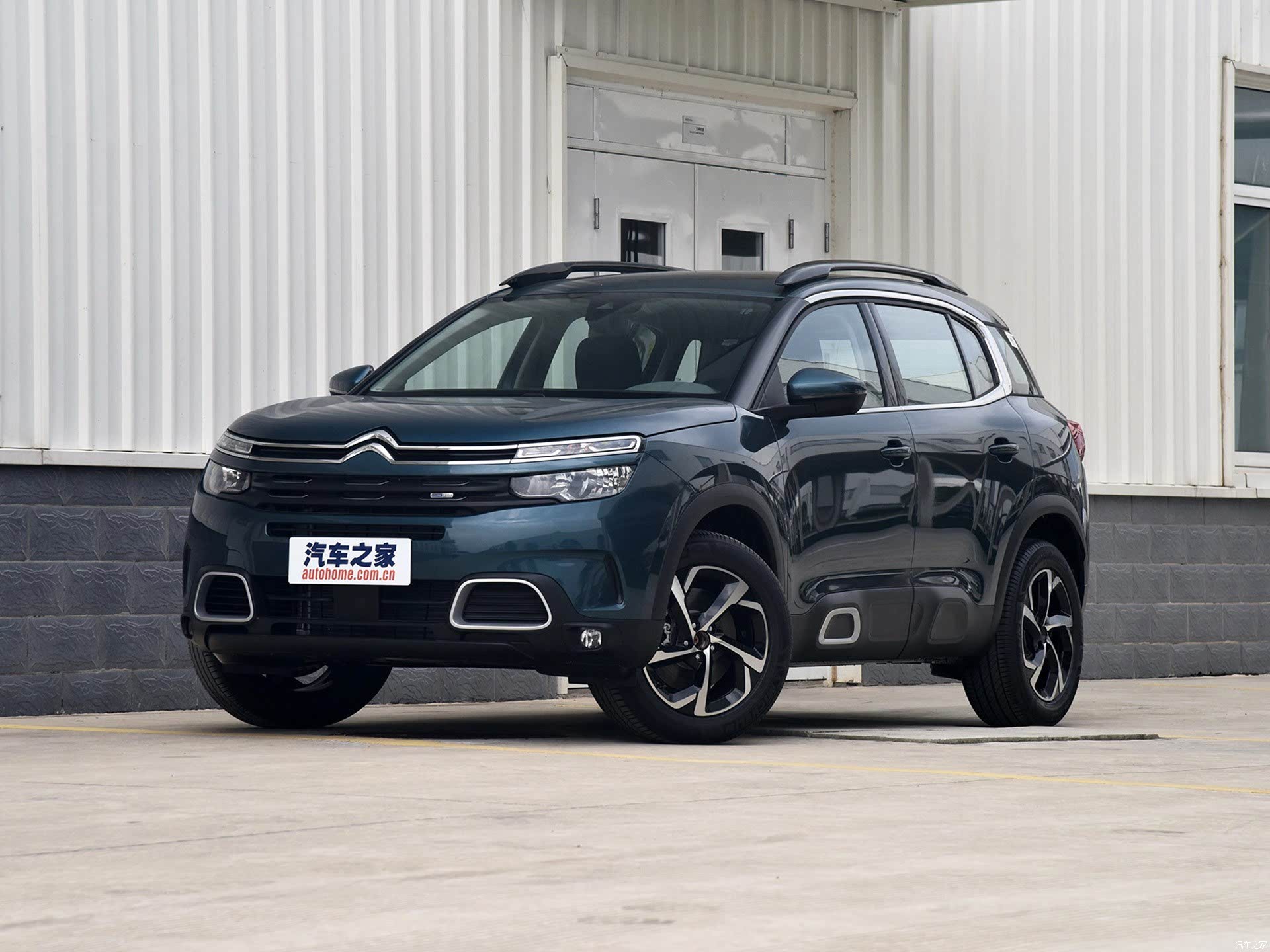 雪鐵龍?zhí)煲輈5最新報價,雪鐵龍?zhí)煲軨5最新報價——家庭歡聚的日常趣事