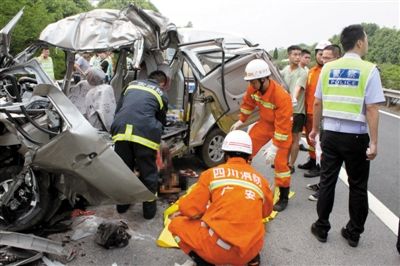 滬蓉高速車禍最新動態(tài)，變化帶來的自信與成就感