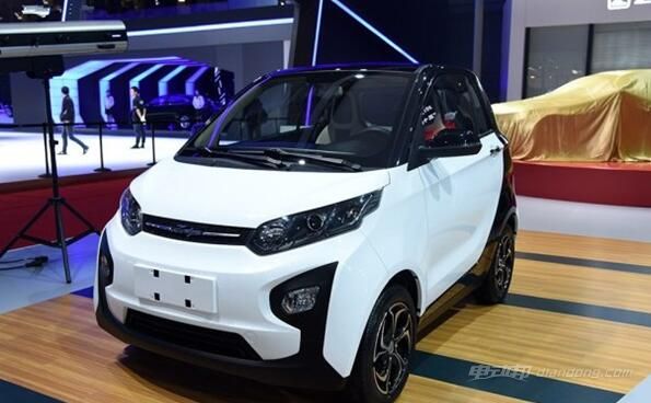 最新眾泰電動(dòng)汽車(chē)報(bào)價(jià)及家庭小冒險(xiǎn)車(chē)型介紹