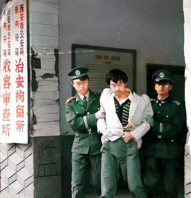 西安殺人犯最新消息揭秘，探尋小巷深處的神秘小店內(nèi)幕