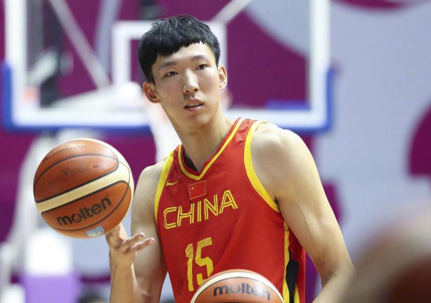 周琦在NBA火箭的最新動(dòng)態(tài)，中國(guó)巨塔在航天城的嶄露頭角