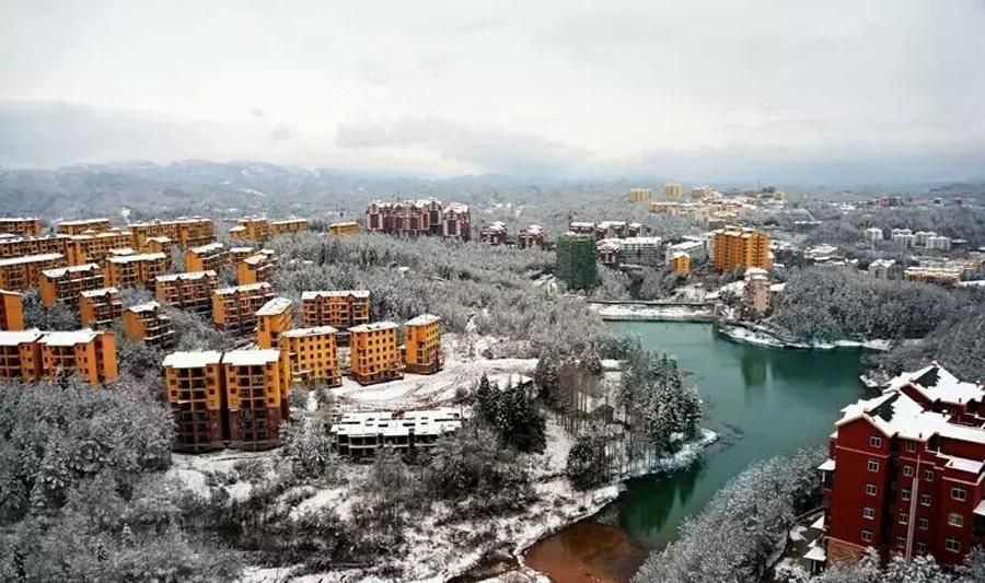 萬州最新樓盤展望2025，市場趨勢(shì)與多方觀點(diǎn)分析