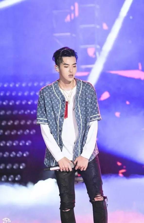 吳亦凡最新快樂大本營，友情、歡笑與陪伴的溫馨時(shí)光