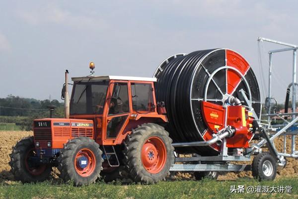最新四驅(qū)盤式拖拉機(jī)，時(shí)代進(jìn)步引領(lǐng)農(nóng)業(yè)革新之動(dòng)力