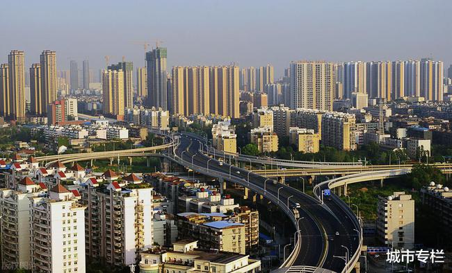 武漢青山房價最新動態(tài)更新，樓市趨勢解析