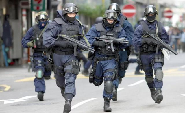 香港警匪片，時代背景下的熱血傳奇故事