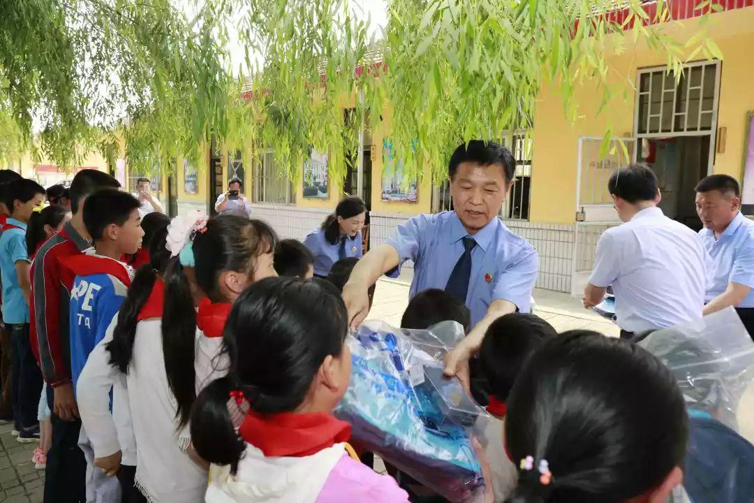 檢察院最新動(dòng)態(tài)與學(xué)習(xí)變革，自信塑造未來