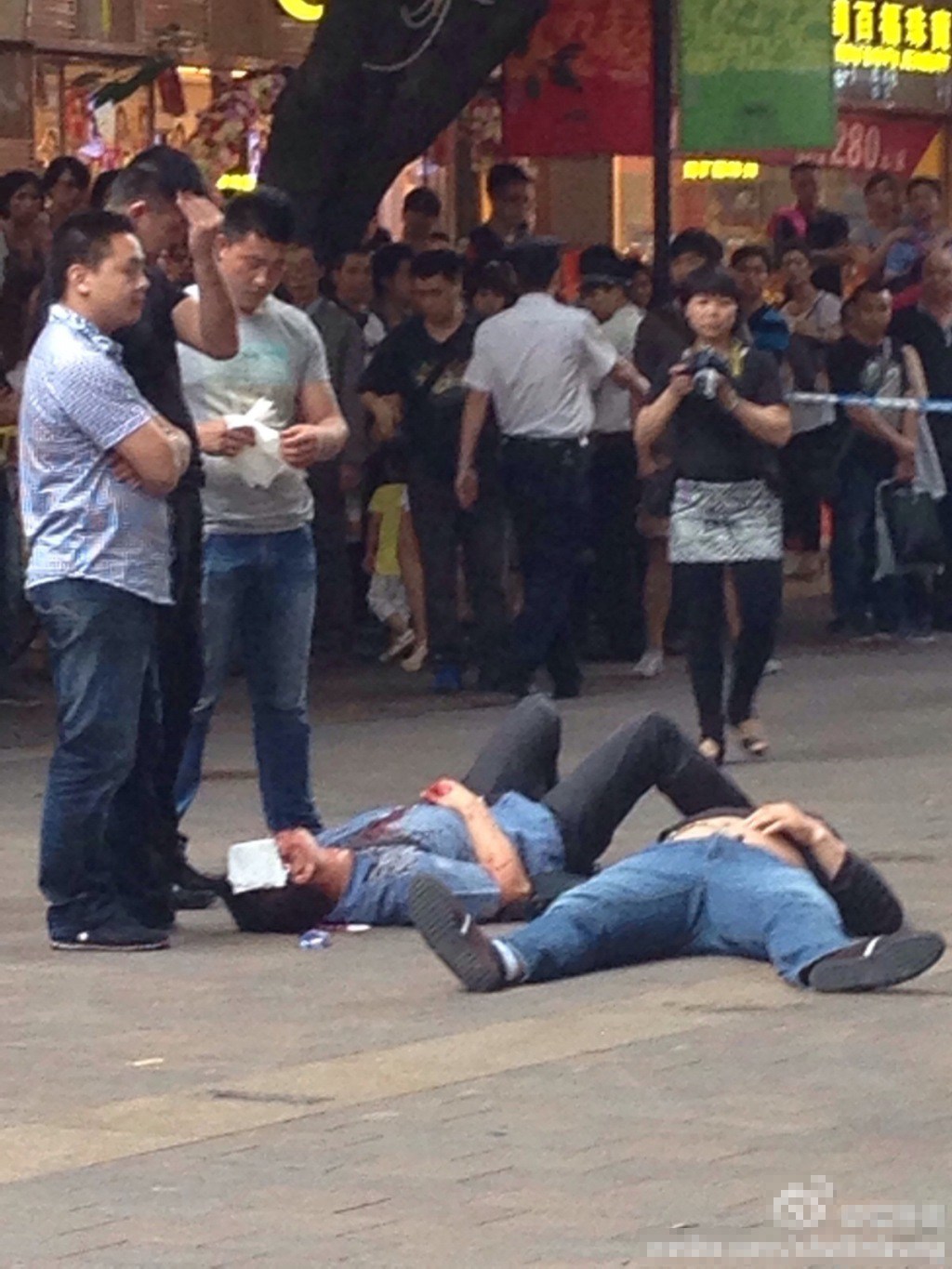 最新斗毆，友情摔跤大賽的熱血瞬間