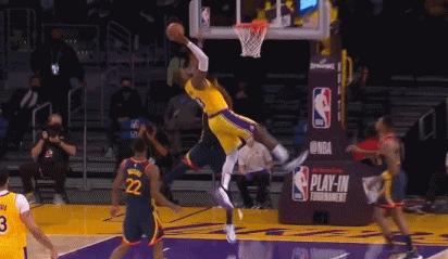 揭秘NBA詹姆斯最新動(dòng)態(tài)，精彩盡在掌握！