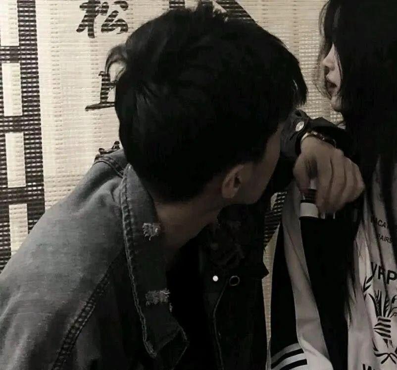 QQ情侶頭像新潮時(shí)尚還是過(guò)度商業(yè)化？