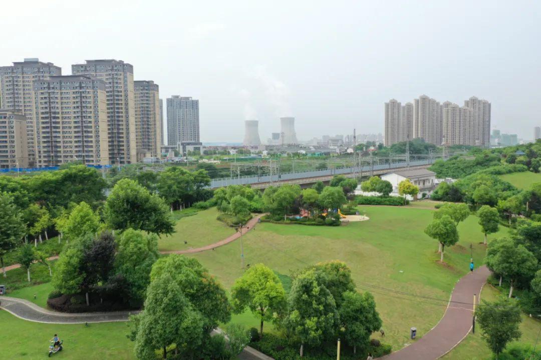 小品最新2025，藝術(shù)表達(dá)方式的深度探討與觀點(diǎn)闡述