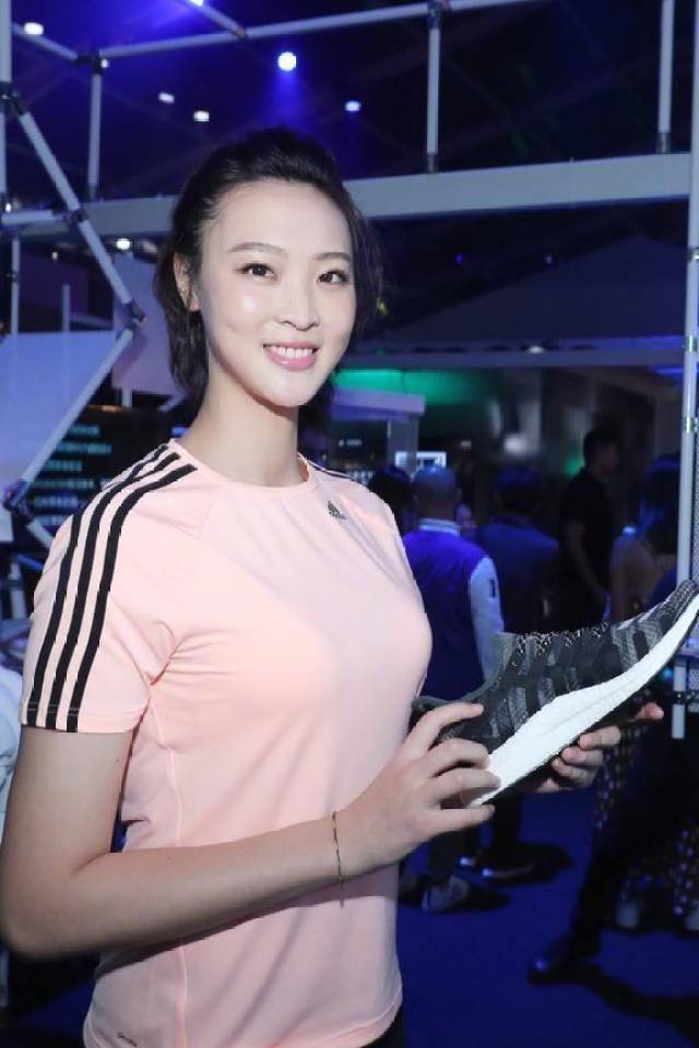 ??惠若琪最新動態(tài)更新??