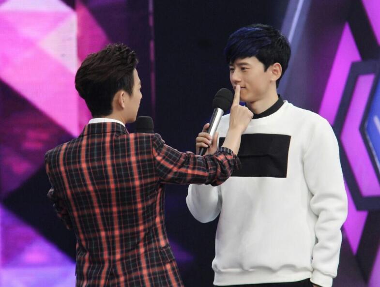 張杰謝娜最新動態(tài)，力量中的變化與自信成就之旅