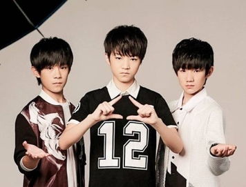 TFBoys最新合照，青春記憶與話題的絢爛交織