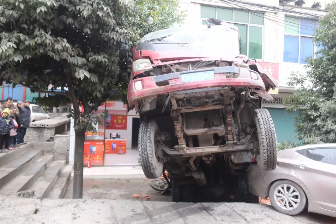 渠縣車(chē)禍最新消息，意外中的溫情故事傳遞人間真情