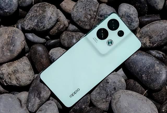 OP最新款手機(jī)，小巷寶藏探索，特色小店之旅