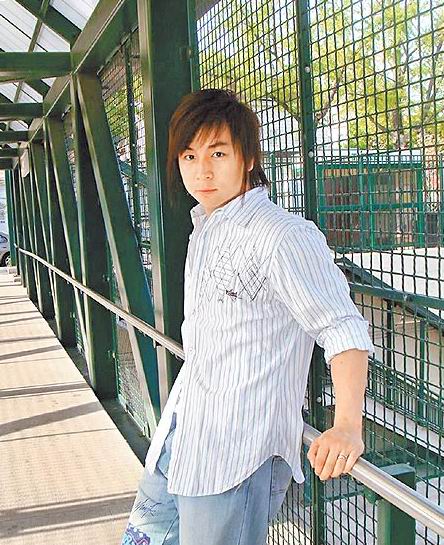 釋小龍最新動態(tài)揭秘，小巷深處的獨特風(fēng)味探秘之旅