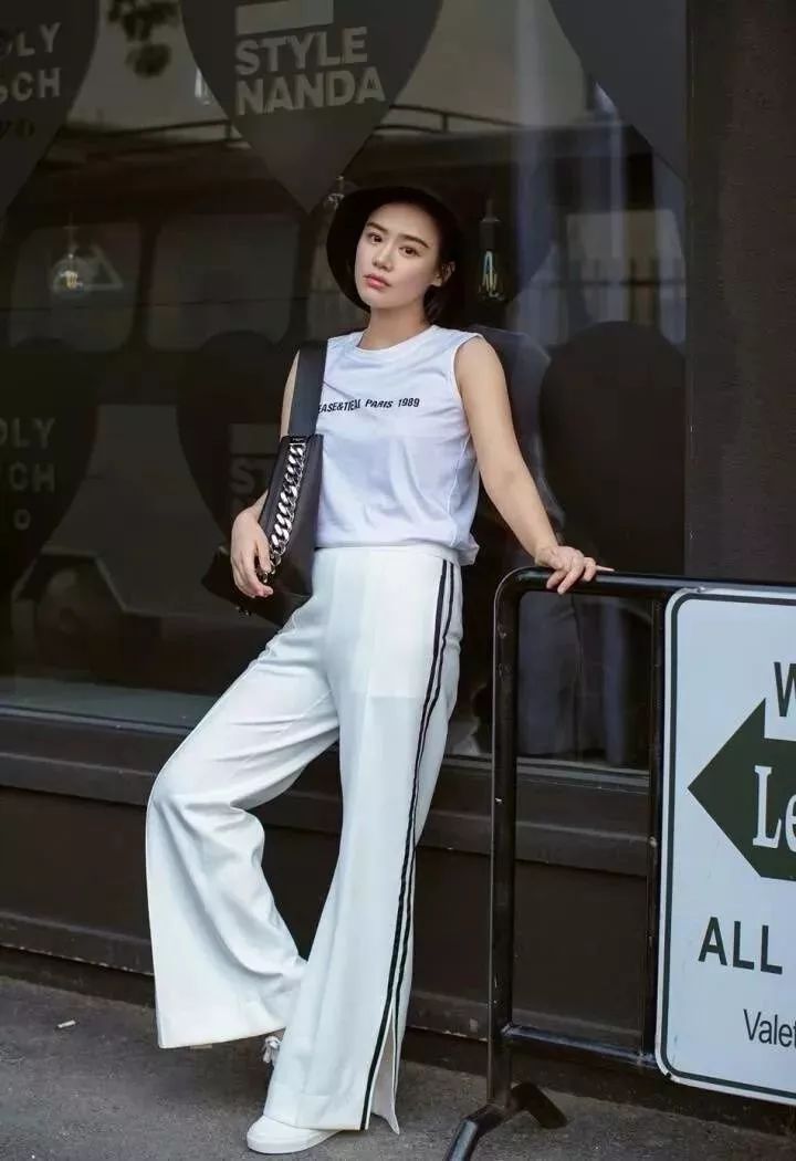 王菲最新街拍，科技潮流引領(lǐng)未來生活新體驗(yàn)