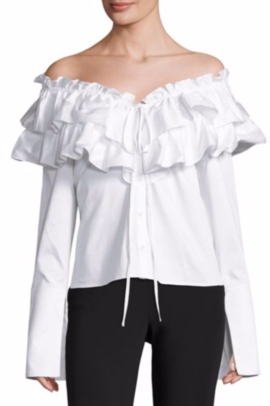 時尚風潮中的獨特篇章，最新露裝引領潮流新風尚