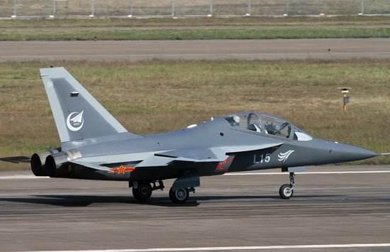 洪都航空最新動態(tài)，小巷深處的航空情懷與獨(dú)特小店的故事