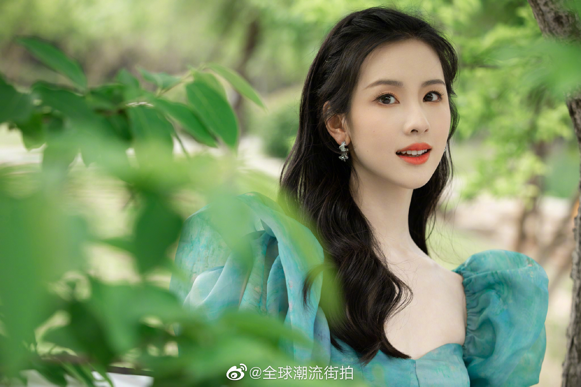 陳都靈最新照片，時代之光下的璀璨明珠風采