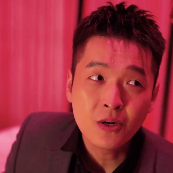 天降巨富最新章節(jié)，高科技產(chǎn)品的時(shí)代之光閃耀降臨