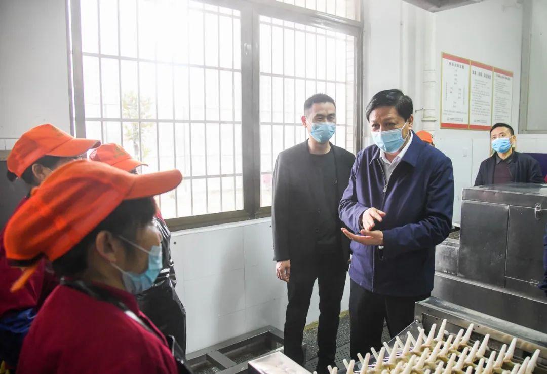 辰溪辰陽(yáng)春天最新房?jī)r(jià)揭秘，家的溫暖與友情的深度居住價(jià)值！