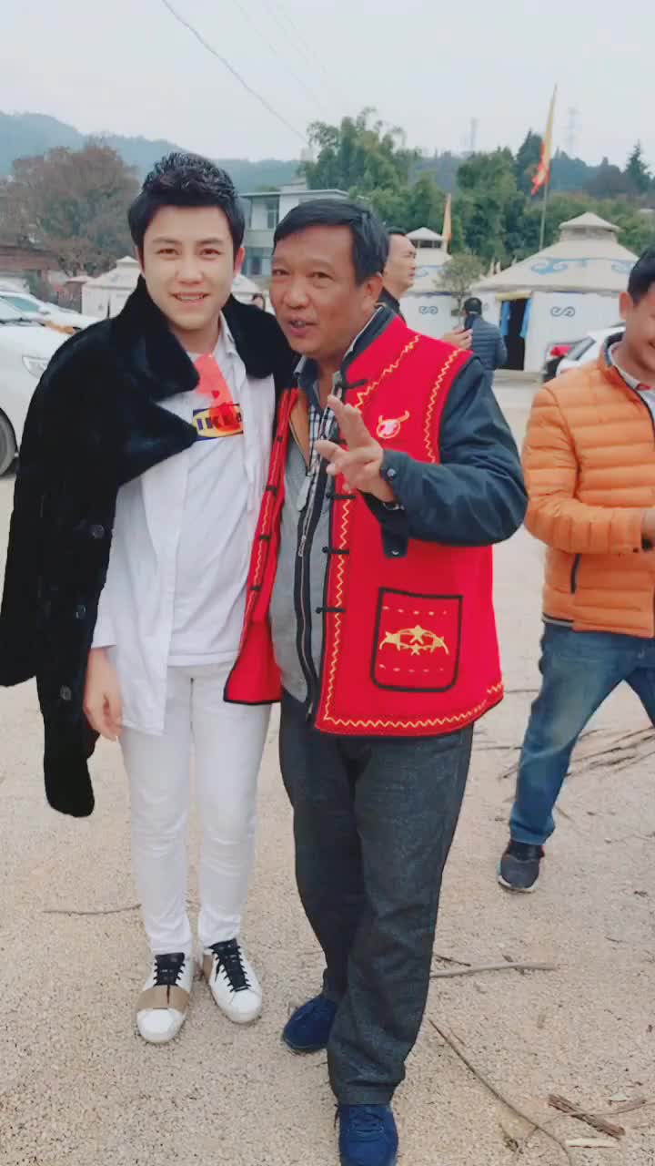 瀾滄三哥歪歌引領(lǐng)潮流科技新動(dòng)向，高科技產(chǎn)品橫空出世最新動(dòng)態(tài)