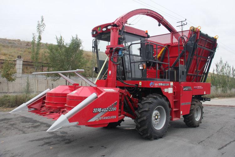 最新莖穗玉米收割機，田間小確幸的助力者