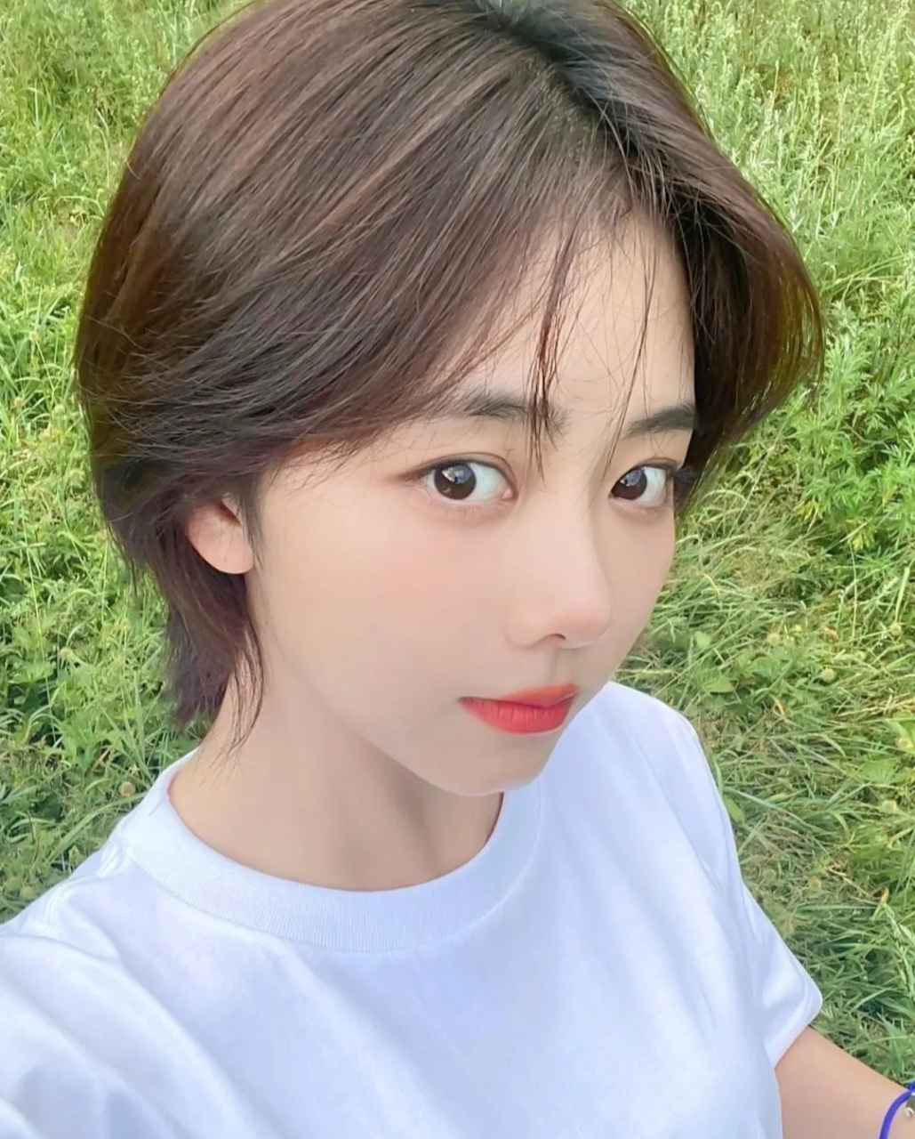 譚松韻最新發(fā)型，展現(xiàn)變化之美，自信閃耀光芒