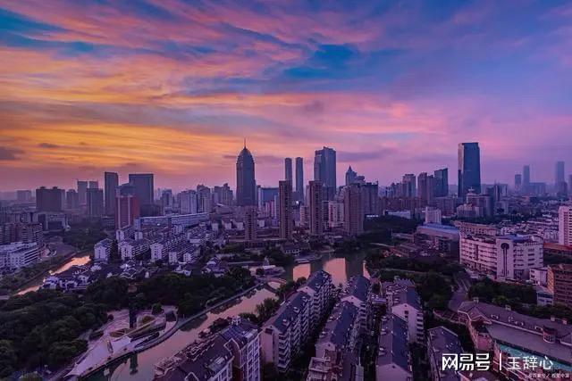 無錫江陰最新房價(jià)消息，與自然美景相遇，內(nèi)心寧靜平和的居所探索