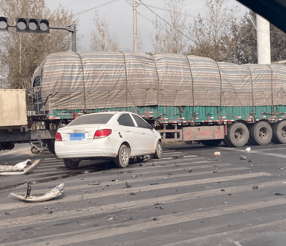 封丘最新交通事故通報/報道