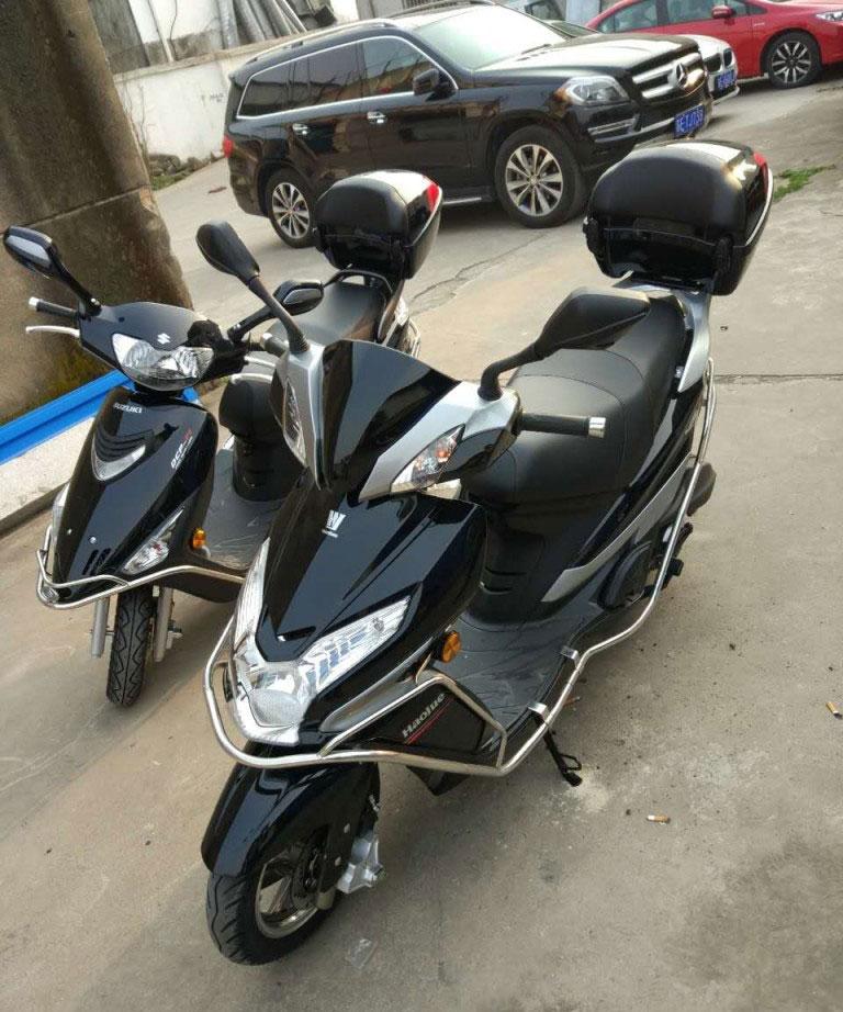 豪爵最新電噴踏板車，小巷中的驚喜發(fā)現(xiàn)