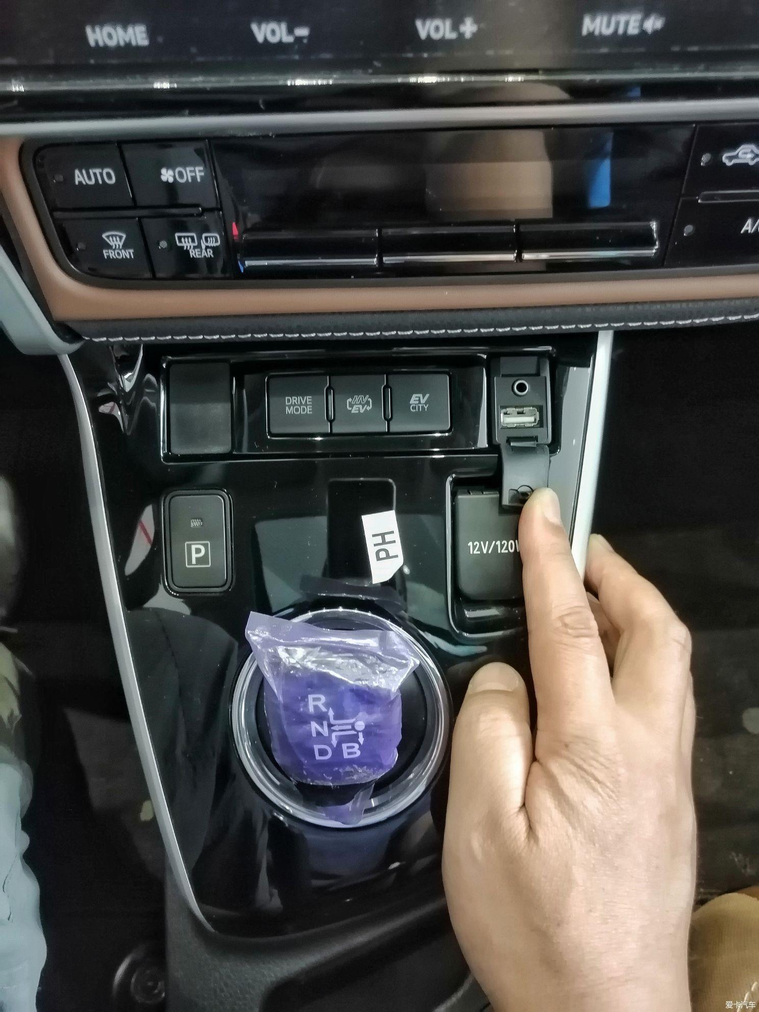 豐田卡羅拉最新款價(jià)格揭秘，市場熱議與個人觀點(diǎn)分析